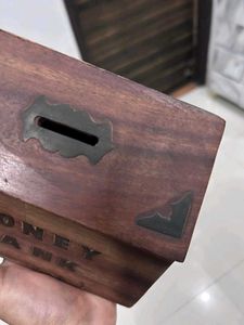 Eye-Catching Wooden Money Bank