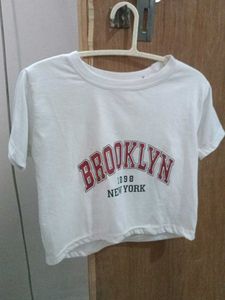 Brooklyn Graphic Tee Size S
