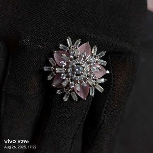 Elegant Flower Ring