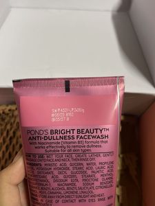 ponds anti dullness facewash