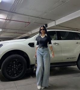 Chic Black &amp; White Collared Top