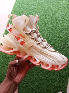 Unique Design Casual Sneakers
