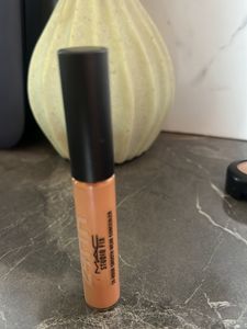 Nw 35, MAC Concealer