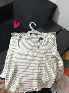 NUON Crop Full Selves Top