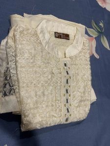 Chikan kari Kurti