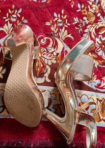 Golden 5 Inch Highheels