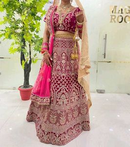 Bridal Lehenga With Jewellery