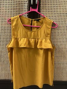 Chic Mustard Top