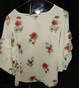 flower printed creamy blouson top