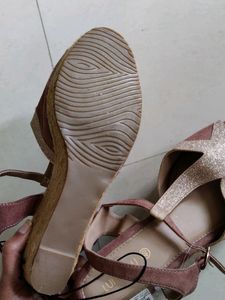 Nude-Pink Wedges
