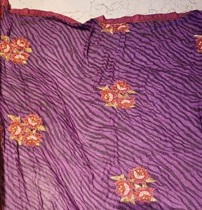 Zari Floral Embroidered Saree Without Blouse