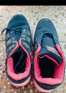 Sports Shoes