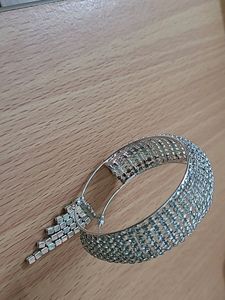 Silver Metal Zircon Bangle