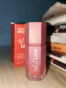 Hilary Rhoda Blush Love - Dewy Finish