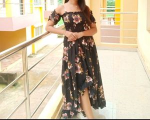 Women Ruffled Black Dress