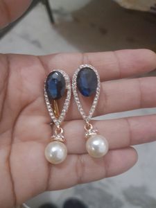 Blue Emerald Earing