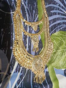 Elegant Gold Jewelry Set
