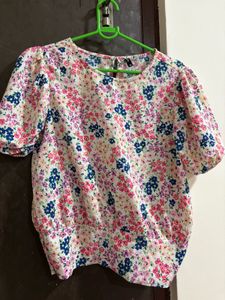 Floral Print Puff Sleeve Top