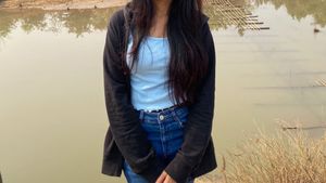 Reliance Trends Sweater