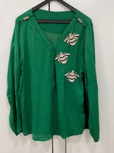 ✨🐝 Buzz-Worthy Emerald Tunic: Luxury for Less! 💚
