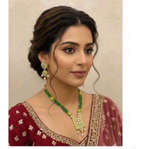 Elegant Green Jewelry Set new with tag
