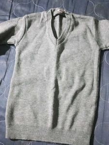 Vintage Gray V-Neck Knit Top