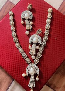 White Stone Jewellery Set