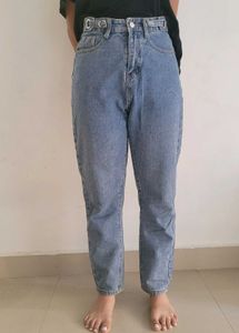 DENIM BOYFRIEND JEANS