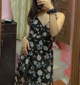 Sale 💵Black Ruffle Chiffon Dress