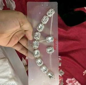 Sparkling Crystal Necklace Set