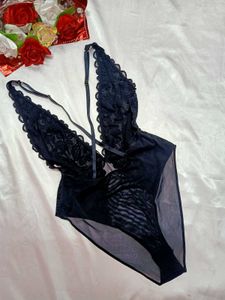 🖤Black Laced Bodysuit🖤