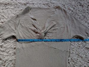 Ribbed Knotted Top