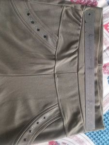 🎋Donation 🧸Beige Colour Embellished Pocket Pants