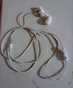 💥Wire Earphone Trendy With Mic For All Smartphone