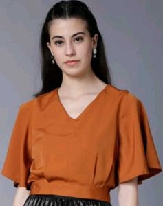 Stylish Blouson Crop Top