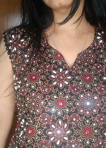 Patterned Sleeveless Top