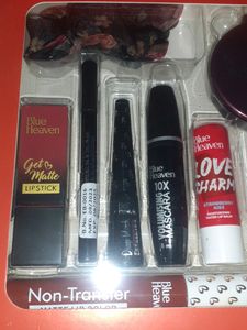 Blue Heaven Make Up Combo