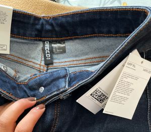 🌈H&amp;M Flared High Jeans Brand New