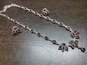 Look Our Stunning Neckpeice Set👌👌👌👌