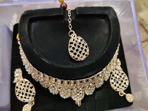 Very Cute And Beautiful Nackless .. Salee Offer...
