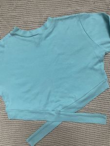 Crisscross waist top