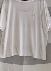 H&amp;M White Scoop Neck Tee