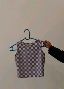 FITTED LAVENDER TOP