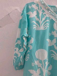 Elegant Floral Print Kurta