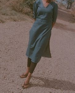 V-neck Kurta