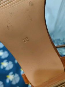 Combo Carlton London Sandals And Hnm