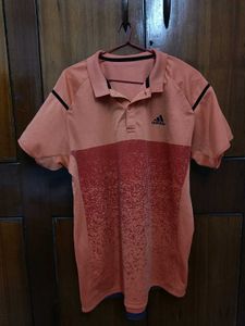 ADIDAS Tshirt