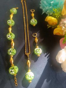 green and gold big glass Jewellery Set
