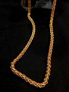 Stunning Imitation Gold ( heavy )  Chain.