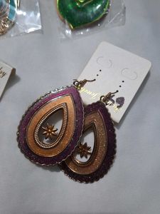 Earrings Collection